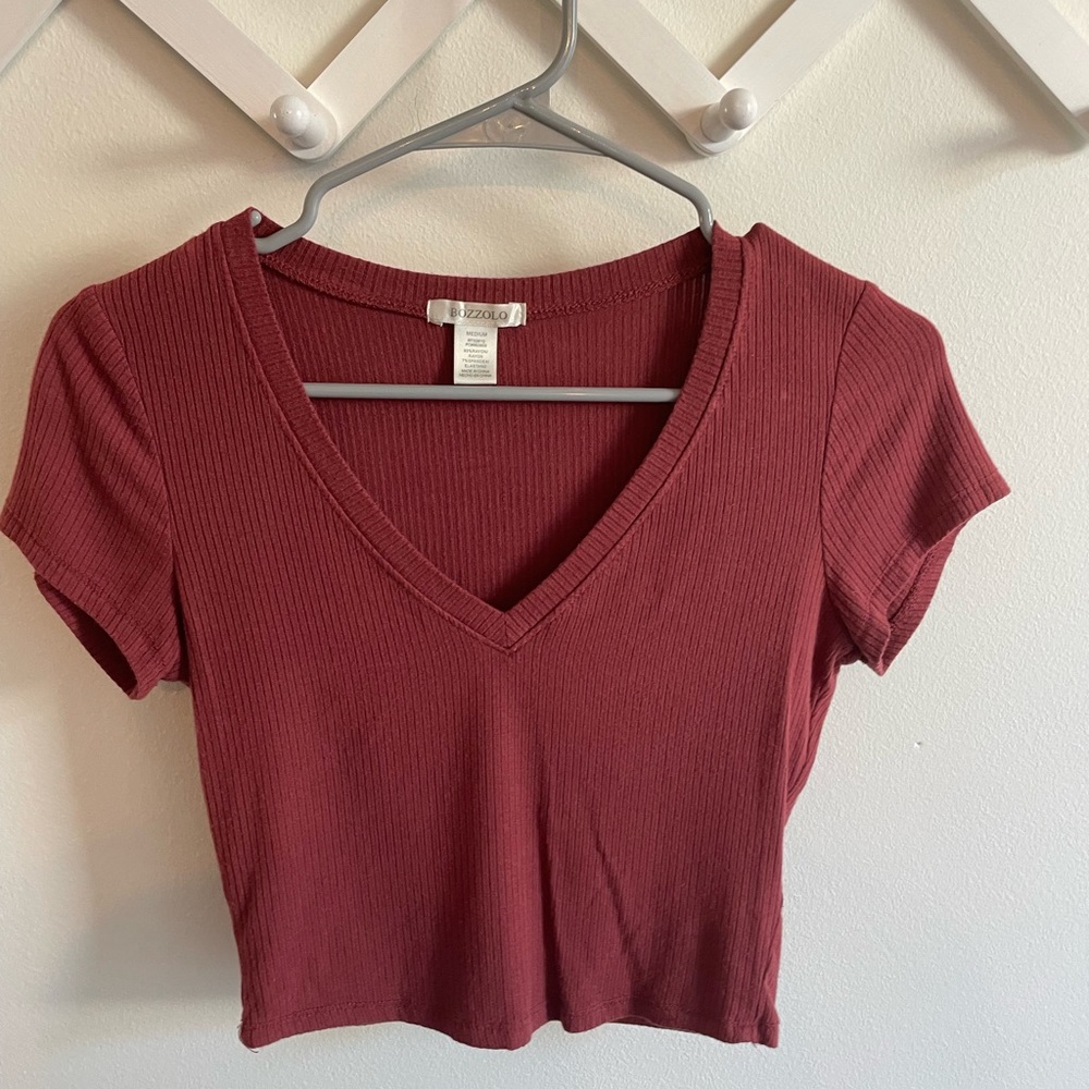 Burgundy crop tee